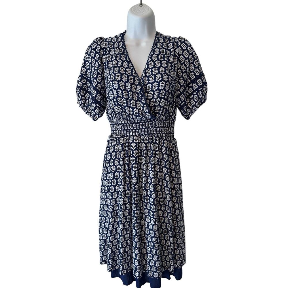 Women's Draper James Short Sleeve Smocked Waist Dress Blue & White XS EUC